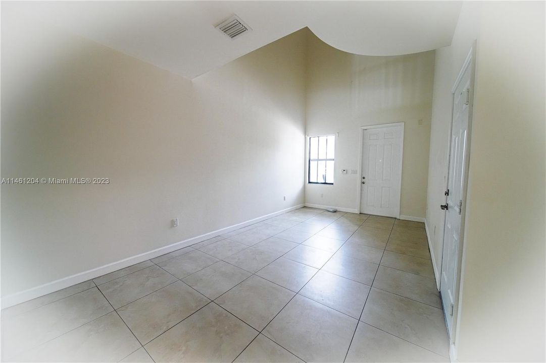 Recently Rented: $3,899 (3 beds, 3 baths, 2206 Square Feet)