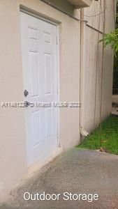 Recently Sold: $260,000 (3 beds, 2 baths, 1099 Square Feet)