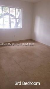 Recently Sold: $260,000 (3 beds, 2 baths, 1099 Square Feet)