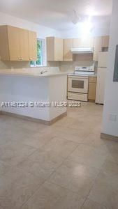 Recently Sold: $260,000 (3 beds, 2 baths, 1099 Square Feet)