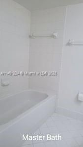 Recently Sold: $260,000 (3 beds, 2 baths, 1099 Square Feet)