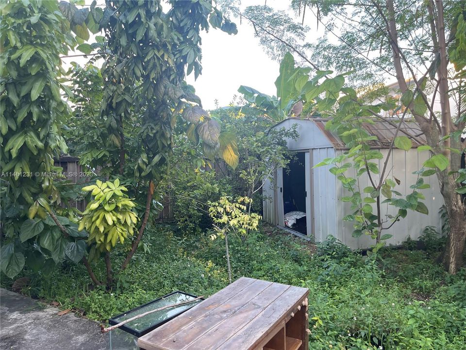 Recently Rented: $3,000 (4 beds, 2 baths, 1378 Square Feet)