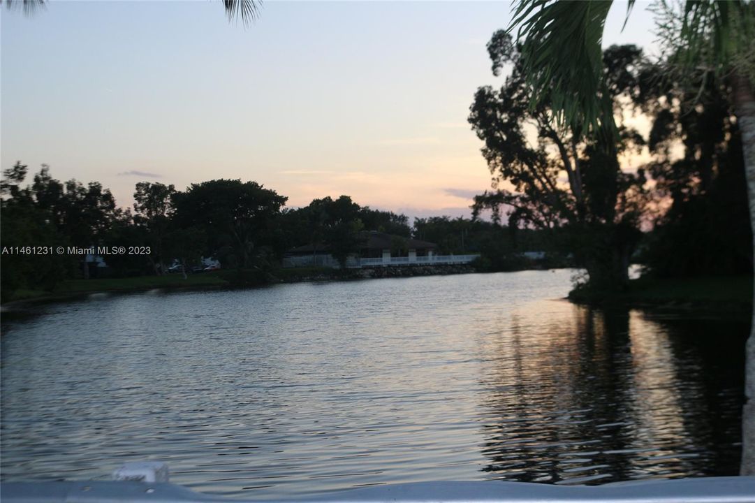 Recently Rented: $3,000 (4 beds, 2 baths, 1378 Square Feet)