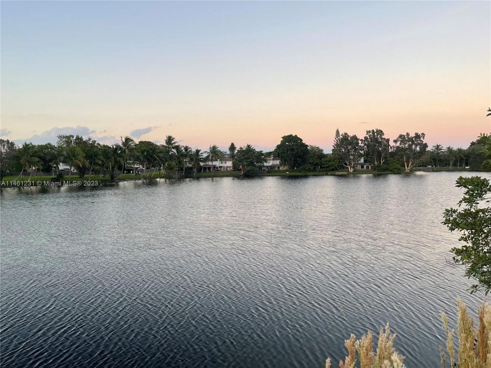 Recently Rented: $3,000 (4 beds, 2 baths, 1378 Square Feet)