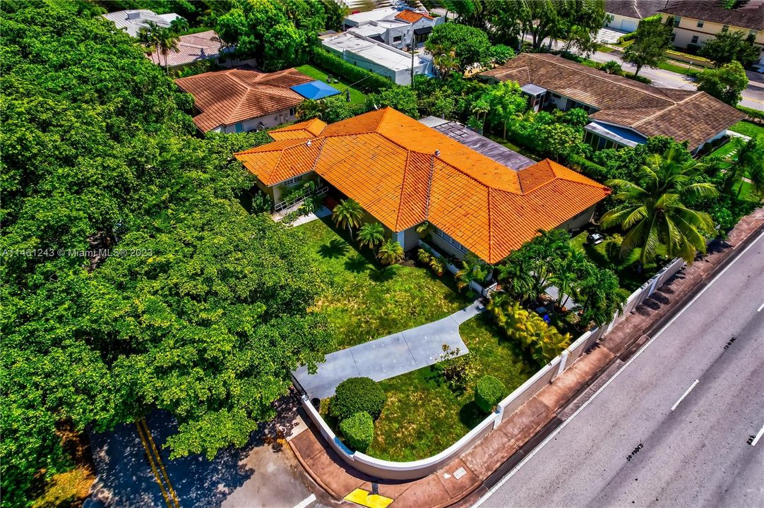 Recently Sold: $1,450,000 (5 beds, 4 baths, 3510 Square Feet)