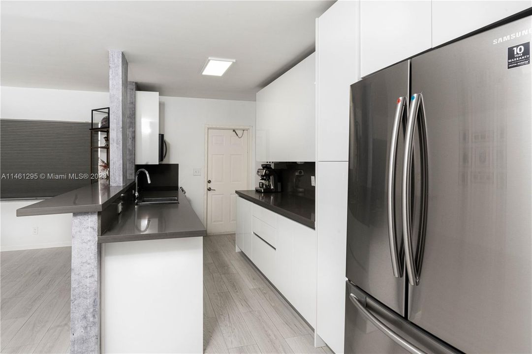 Vendido Recientemente: $285,000 (1 camas, 1 baños, 750 Pies cuadrados)