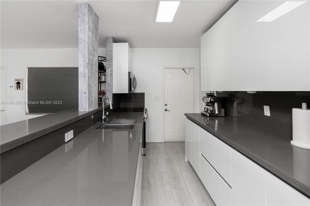 Vendido Recientemente: $285,000 (1 camas, 1 baños, 750 Pies cuadrados)