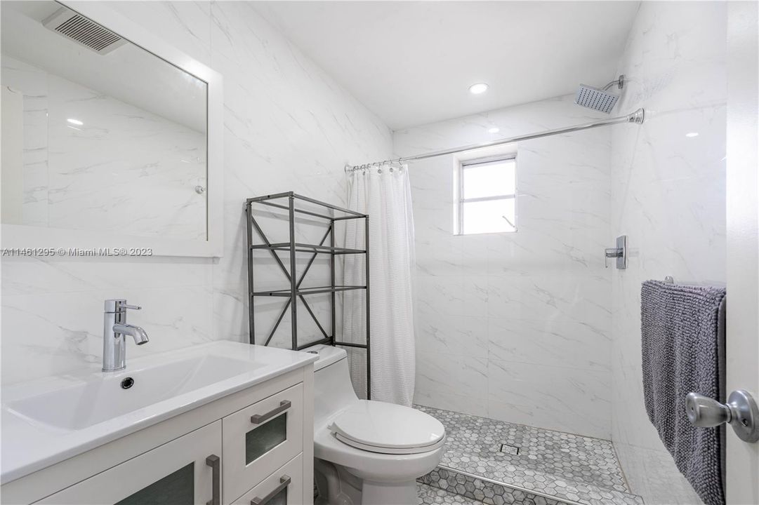 Vendido Recientemente: $285,000 (1 camas, 1 baños, 750 Pies cuadrados)