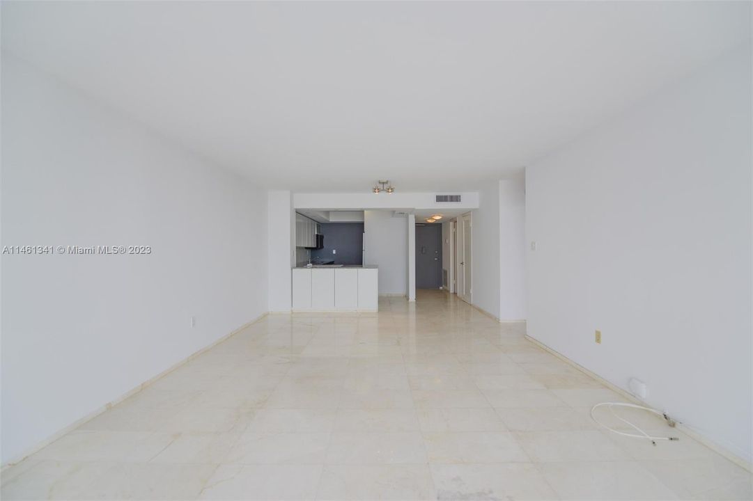 Recently Sold: $239,900 (1 beds, 1 baths, 1005 Square Feet)