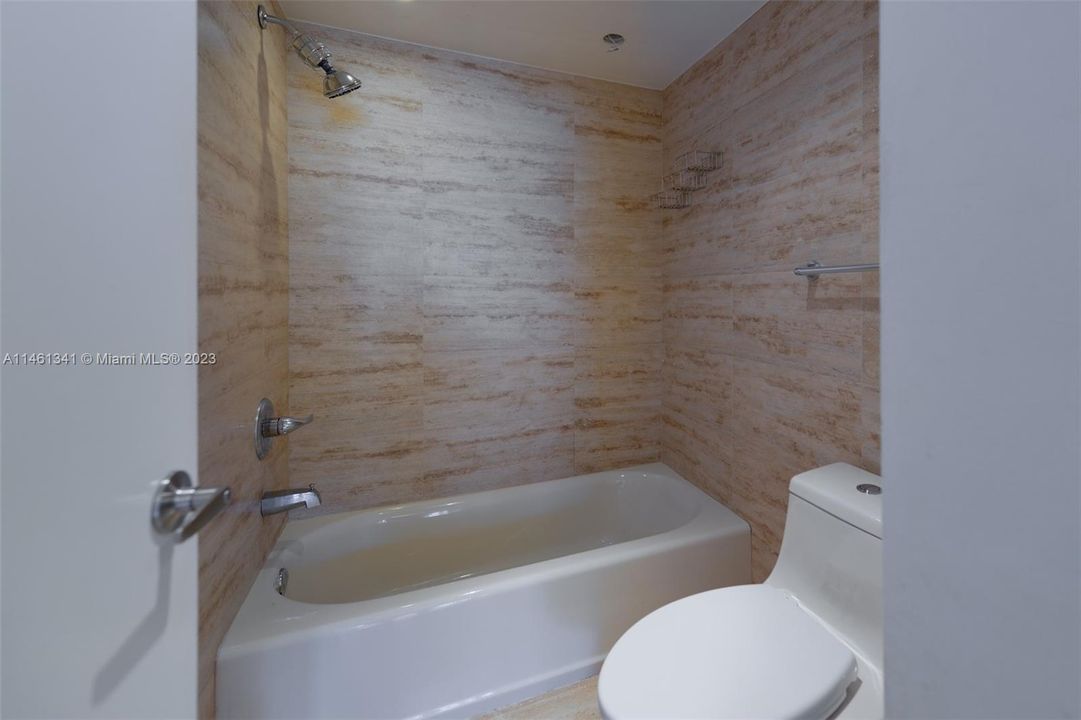 Recently Sold: $239,900 (1 beds, 1 baths, 1005 Square Feet)