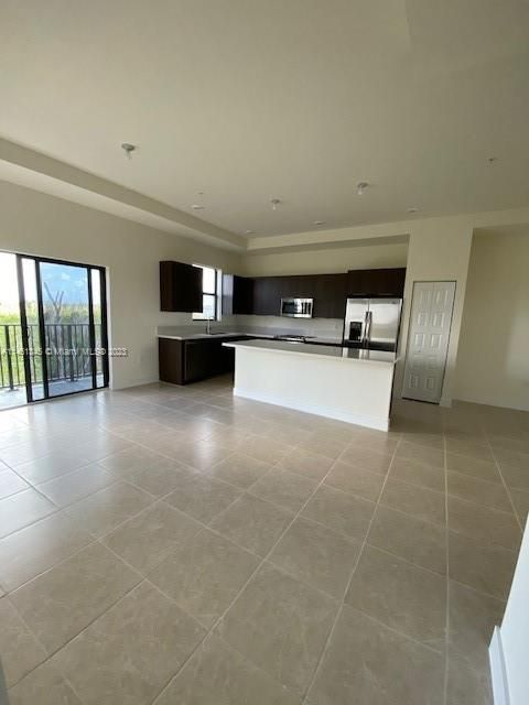 Recently Rented: $3,000 (3 beds, 2 baths, 1345 Square Feet)