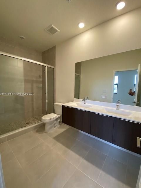 Recently Rented: $3,000 (3 beds, 2 baths, 1345 Square Feet)