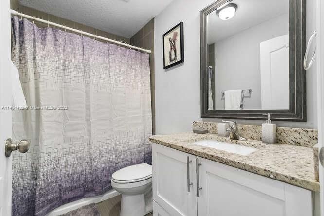 Recently Sold: $434,999 (4 beds, 2 baths, 1815 Square Feet)