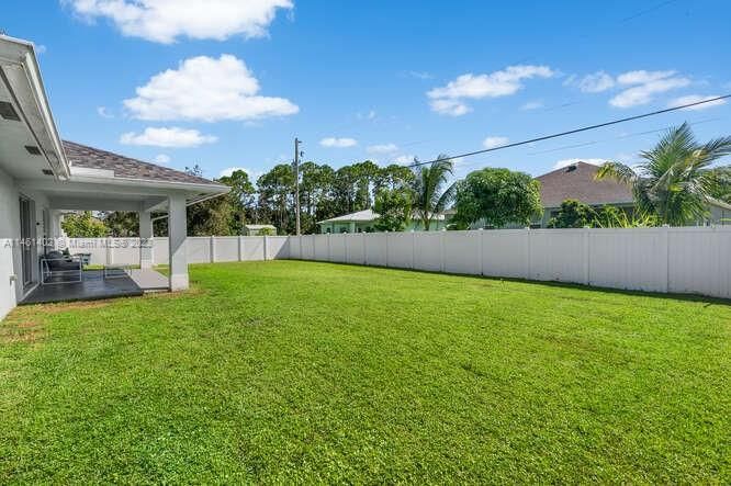 Recently Sold: $434,999 (4 beds, 2 baths, 1815 Square Feet)