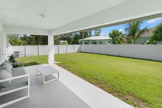 Recently Sold: $434,999 (4 beds, 2 baths, 1815 Square Feet)