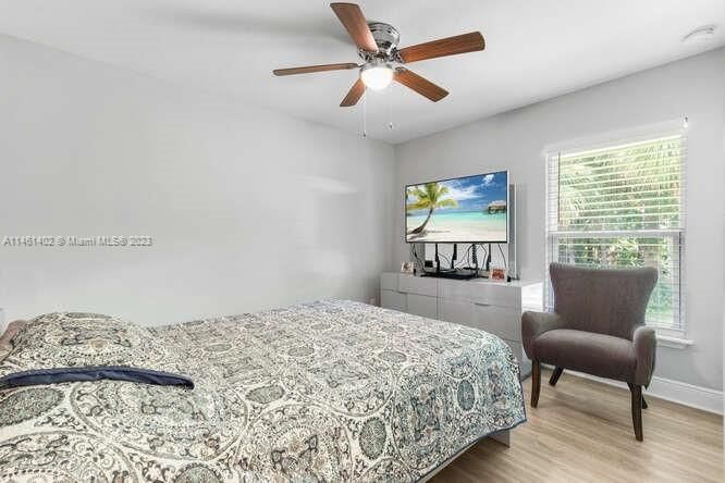 Recently Sold: $434,999 (4 beds, 2 baths, 1815 Square Feet)