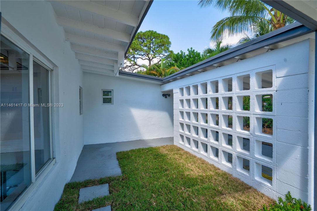 Recently Sold: $534,500 (3 beds, 2 baths, 1238 Square Feet)