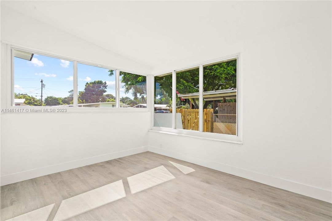 Recently Sold: $534,500 (3 beds, 2 baths, 1238 Square Feet)