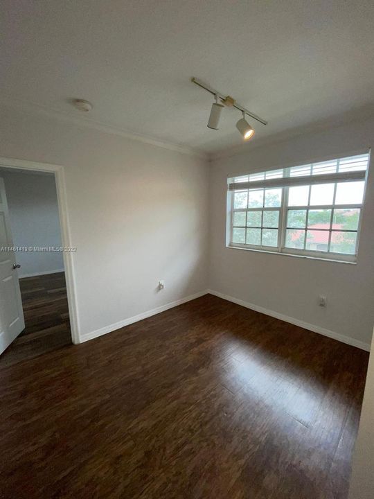 Recently Rented: $2,350 (2 beds, 2 baths, 1130 Square Feet)