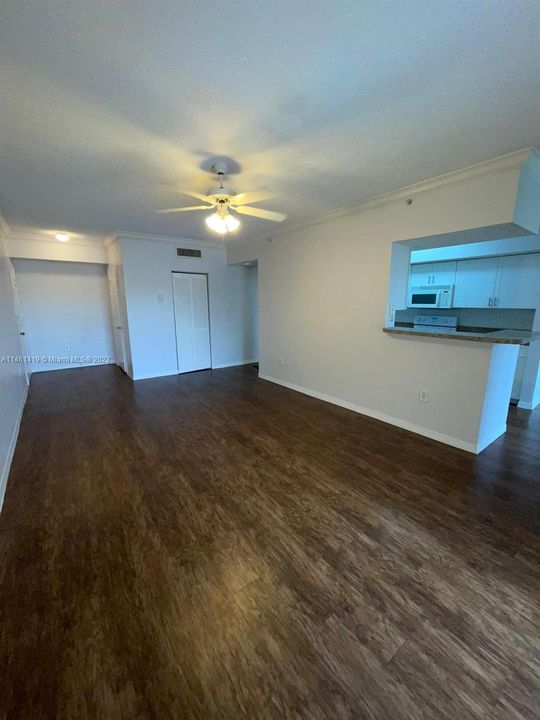Recently Rented: $2,350 (2 beds, 2 baths, 1130 Square Feet)