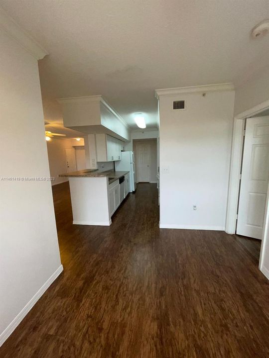 Recently Rented: $2,350 (2 beds, 2 baths, 1130 Square Feet)