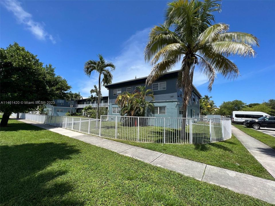 Недавно продано: $169,000 (1 спален, 1 ванн, 620 Квадратных фут)