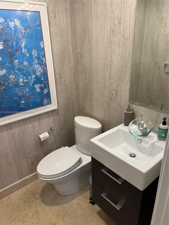 Recently Rented: $5,000 (1 beds, 1 baths, 833 Square Feet)