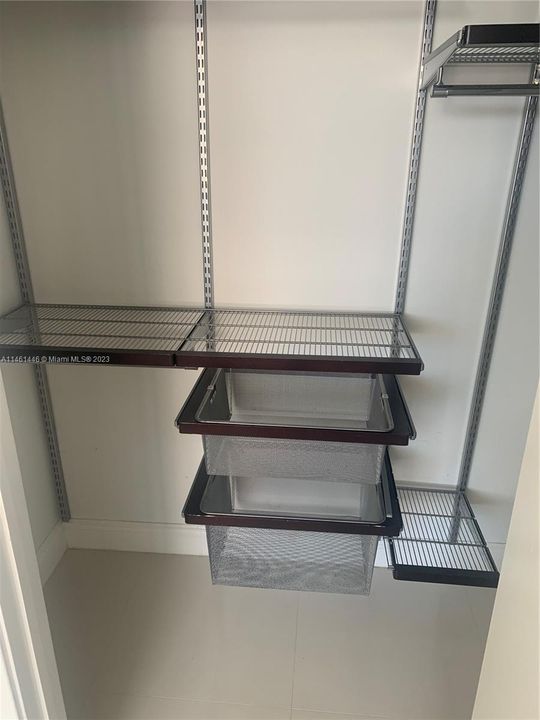 Recently Rented: $5,000 (1 beds, 1 baths, 833 Square Feet)