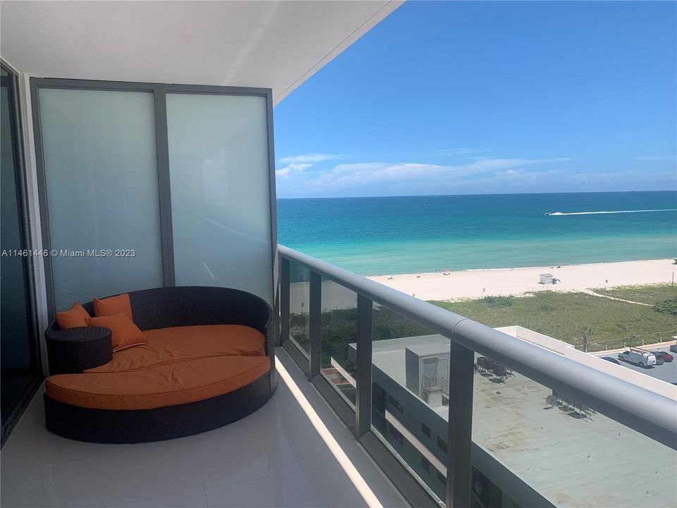 Recently Rented: $5,000 (1 beds, 1 baths, 833 Square Feet)