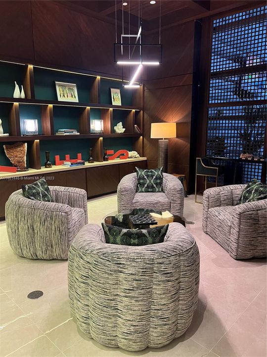 Recently Rented: $5,000 (1 beds, 1 baths, 833 Square Feet)