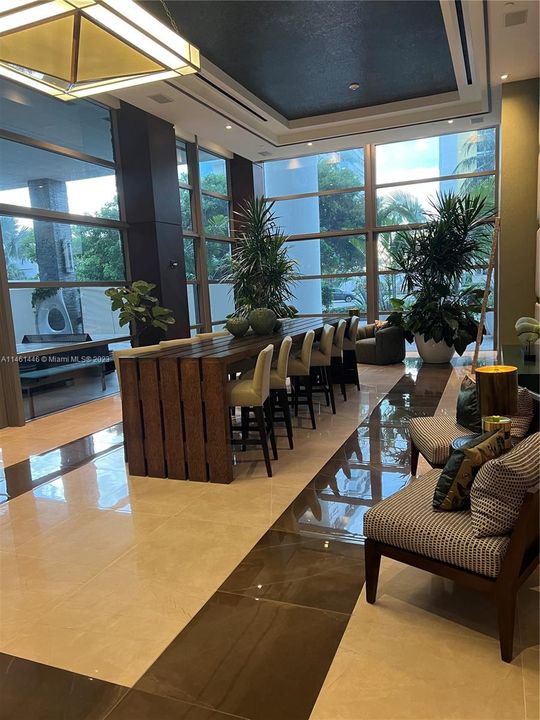 Recently Rented: $5,000 (1 beds, 1 baths, 833 Square Feet)