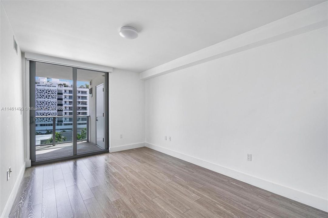 最近售出: $680,000 (2 贝兹, 2 浴室, 1246 平方英尺)