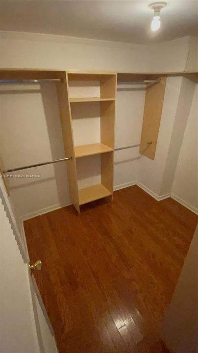 Recently Rented: $3,400 (2 beds, 2 baths, 1560 Square Feet)