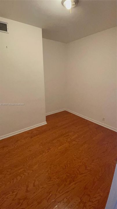 Recently Rented: $3,400 (2 beds, 2 baths, 1560 Square Feet)