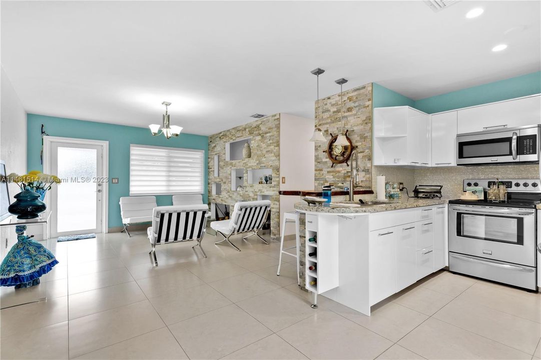 Vendido Recientemente: $440,000 (3 camas, 1 baños, 1014 Pies cuadrados)