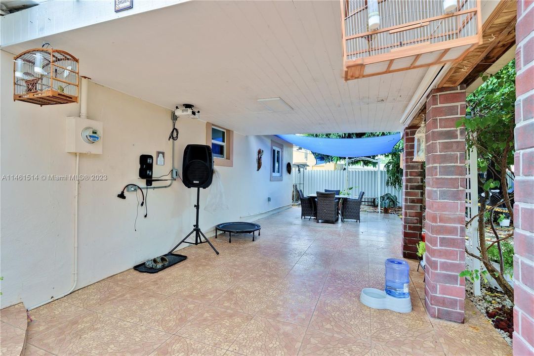 Vendido Recientemente: $440,000 (3 camas, 1 baños, 1014 Pies cuadrados)