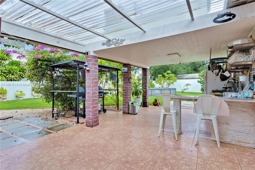 Vendido Recientemente: $440,000 (3 camas, 1 baños, 1014 Pies cuadrados)