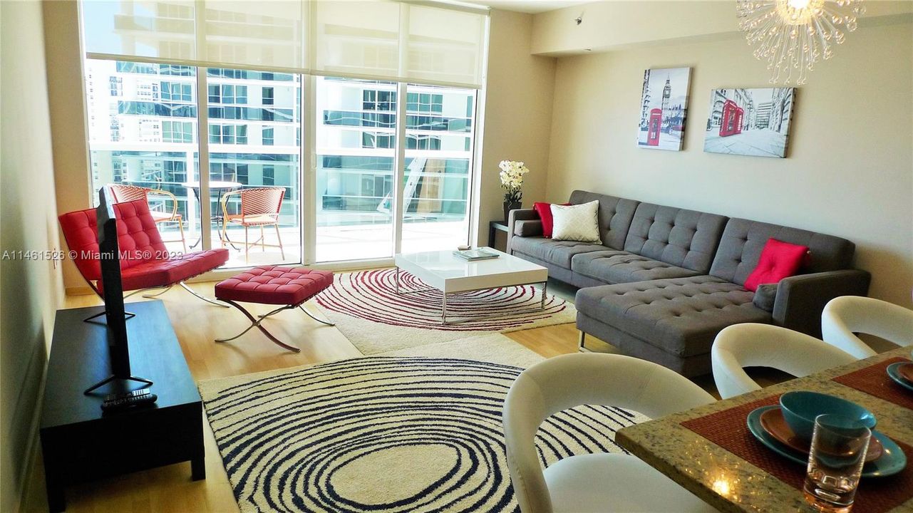 For Rent: $3,800 (1 beds, 1 baths, 811 Square Feet)