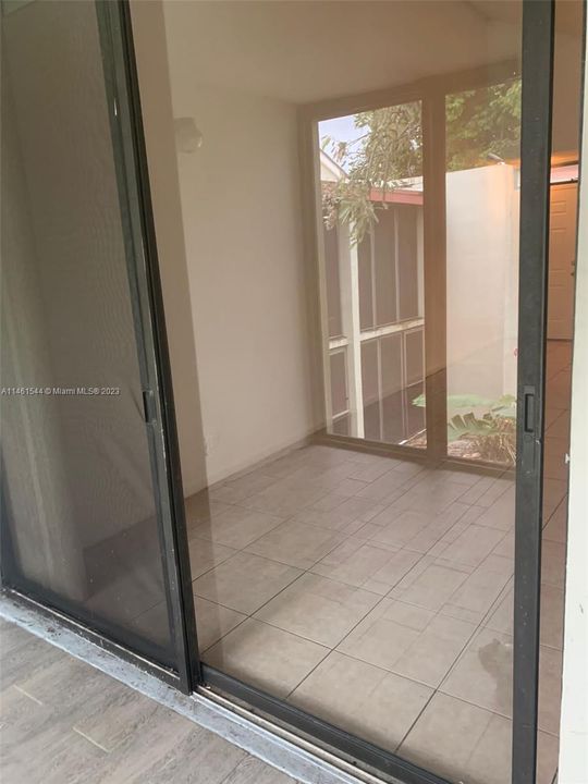 Recently Rented: $2,000 (2 beds, 2 baths, 890 Square Feet)