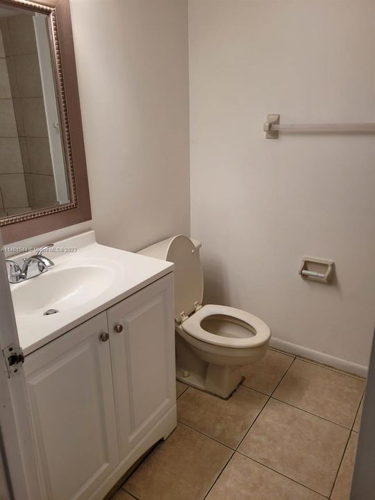 Recently Rented: $2,000 (2 beds, 2 baths, 890 Square Feet)