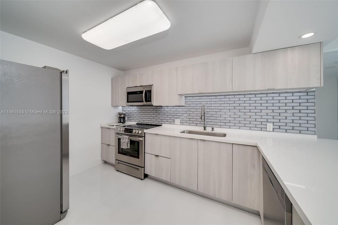 Recently Sold: $439,000 (2 beds, 2 baths, 1142 Square Feet)