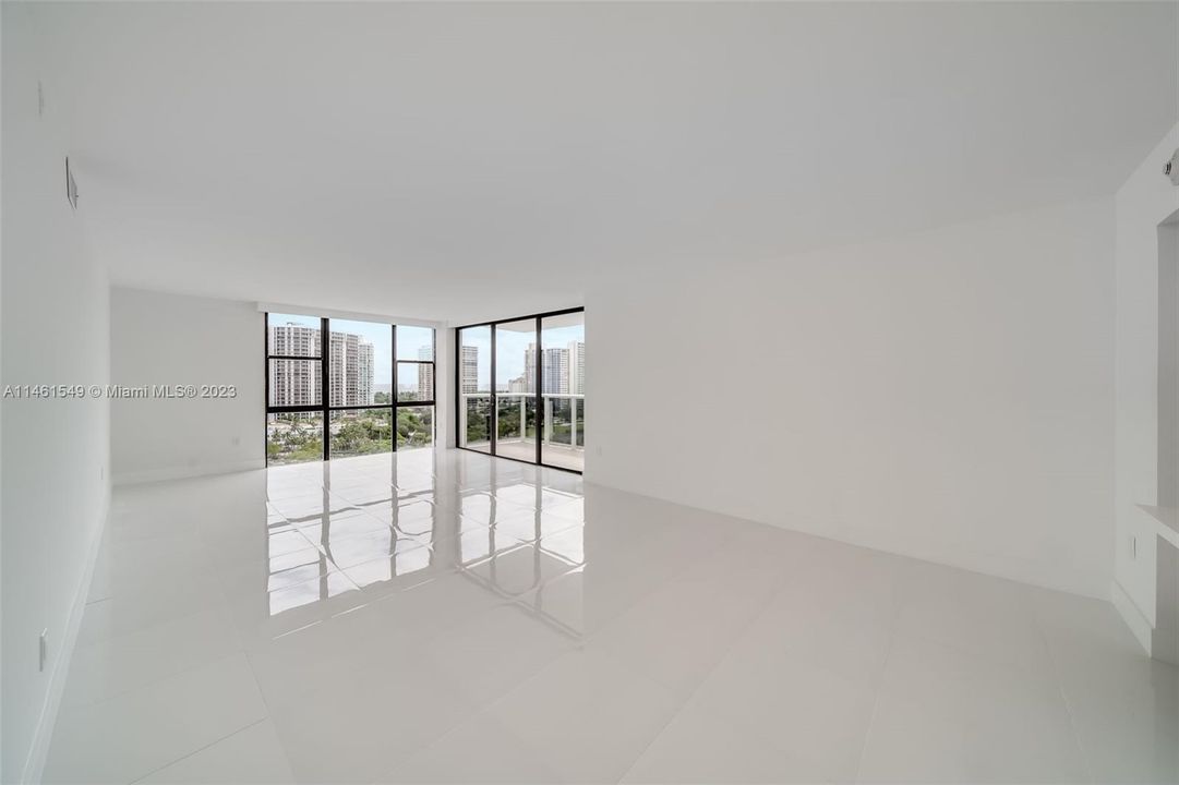 Recently Sold: $439,000 (2 beds, 2 baths, 1142 Square Feet)