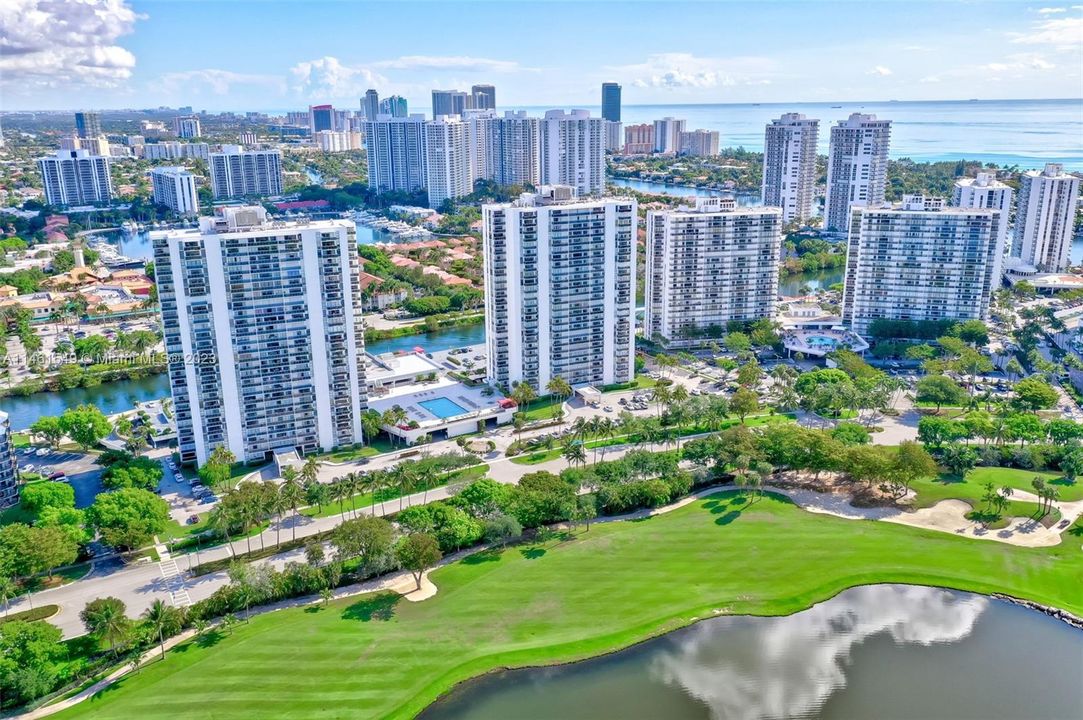 Recently Sold: $439,000 (2 beds, 2 baths, 1142 Square Feet)