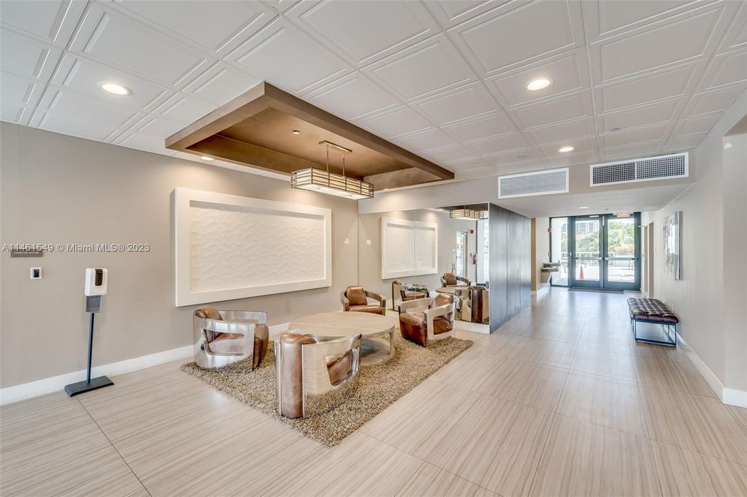 Recently Sold: $439,000 (2 beds, 2 baths, 1142 Square Feet)