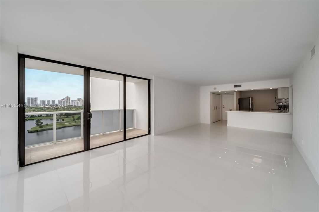 Recently Sold: $439,000 (2 beds, 2 baths, 1142 Square Feet)