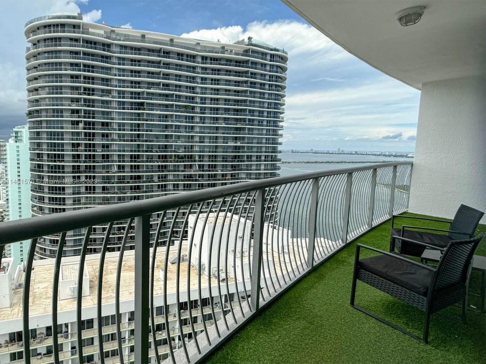 Recently Rented: $2,830 (1 beds, 1 baths, 791 Square Feet)