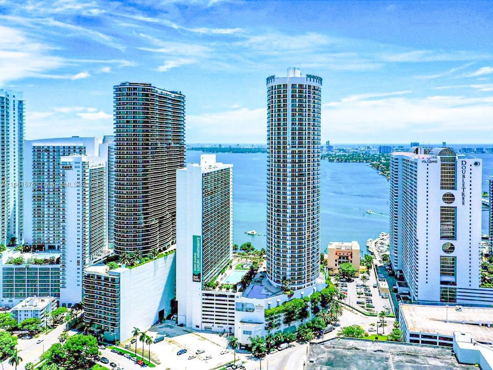 Recently Rented: $2,830 (1 beds, 1 baths, 791 Square Feet)