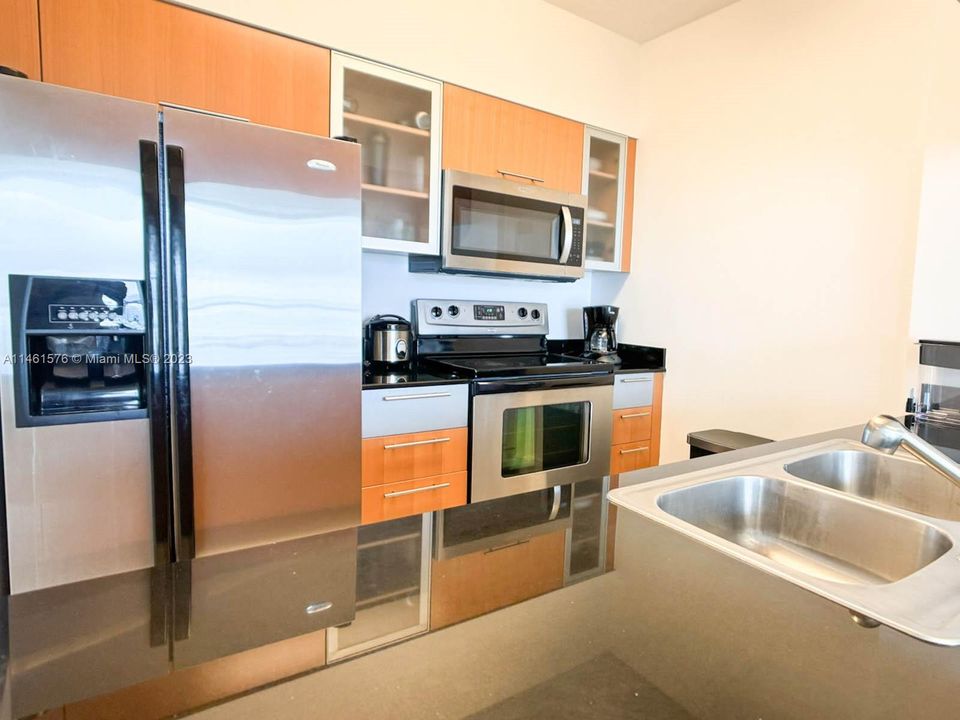 Recently Rented: $2,830 (1 beds, 1 baths, 791 Square Feet)