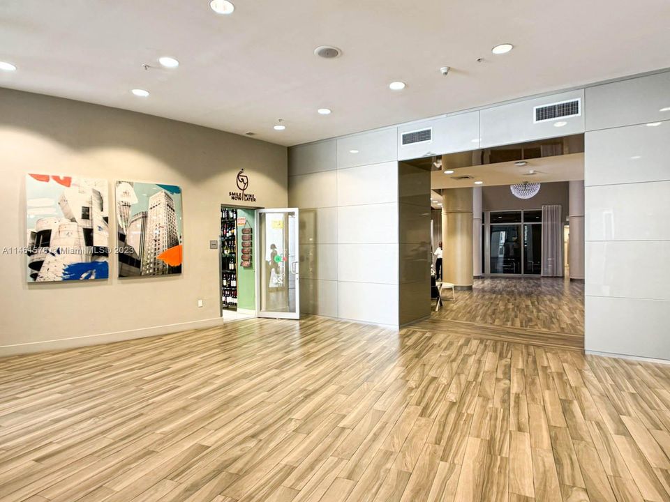 Recently Rented: $2,830 (1 beds, 1 baths, 791 Square Feet)