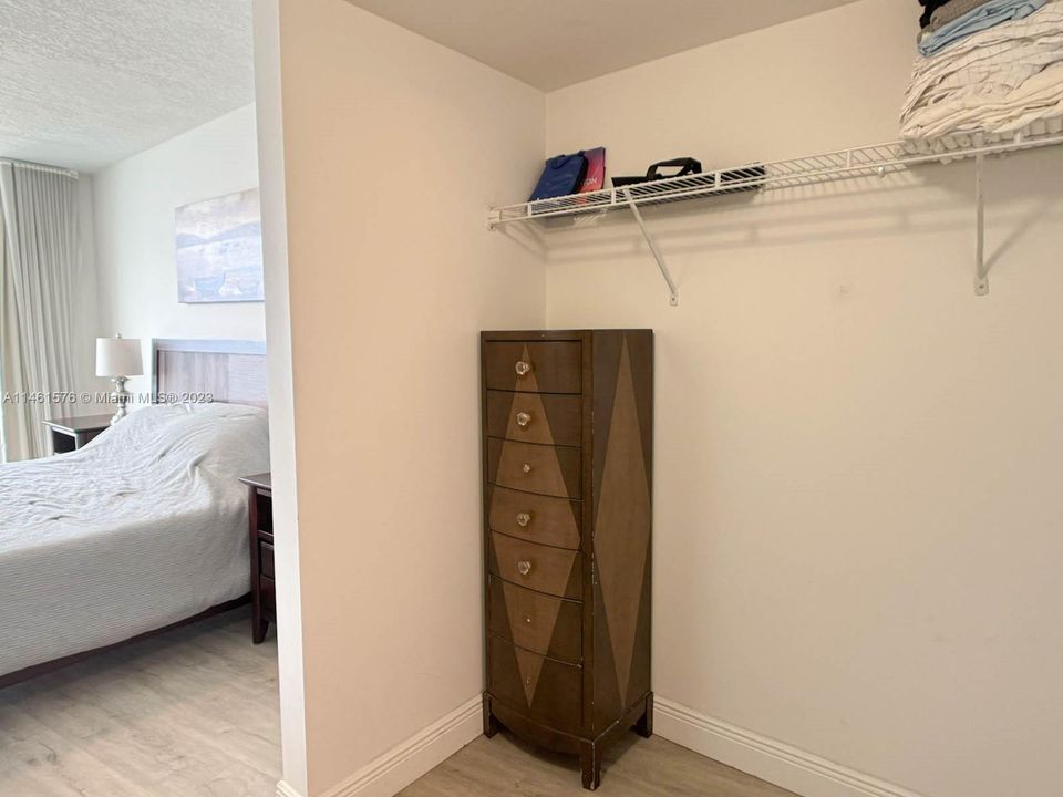 Recently Rented: $2,830 (1 beds, 1 baths, 791 Square Feet)